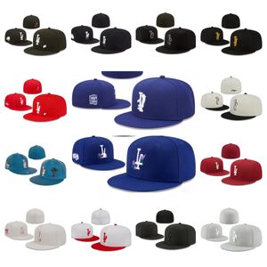 Designer Nieuwe Past Past Hats Maat Snapbacks Ball Designer Hoed Verstelbare voetbal Flat Caps All Team Logo Outdoor Sports Letter Borduurwerk gesloten beanies Flex emmer