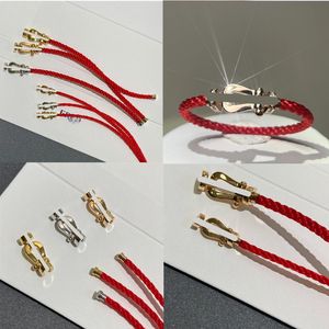Designer New Fr Fashion Red Rope Charm Bracelet For Women Men Bracelet 925 Silver Horseshoe Forme adaptée aux amoureux des bricolages