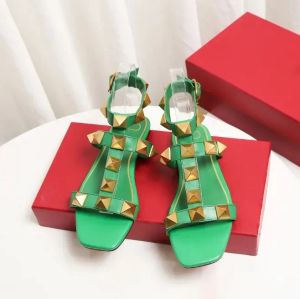 Designer nouvelles sandales femmes sandale de luxe Nappa veau cuir sangles fond plat fête pantoufle chaussures taille 35-41