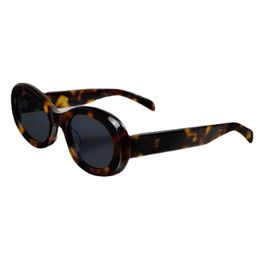 Diseñador Nuevo triunfo de gafas de sol Gafas de sol French French Retro Street White Gato Sun Gafas de sol para mujeres con caja