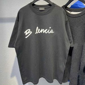 Nueva camiseta de diseñador para mujer, camiseta con versión correcta, camiseta de manga informal holgada con diseño clásico de mercado que se diferencia