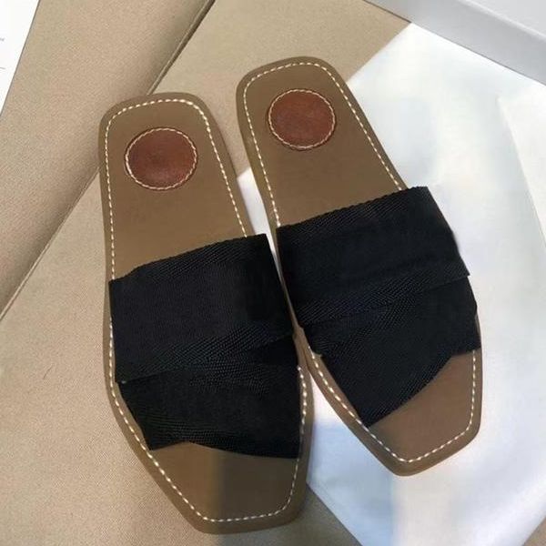 2021 Sandalias de mujer Luxurys Designers Slippers Lady Flip Flops Woody Flat Mule Slides con caja Dust Bag Summer Fahsion Zapatos de plataforma al aire libre