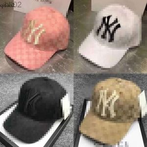 Designer Ny Hat Ball New Co Branded Baseball Cap Loisirs Mode Vieux Floral All Over Print Big Label Duck Tongue Caps pour hommes et