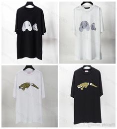 Diseñador de PA White Tshirt Brand Angels T Shirt Camiseta Spray Carta de spray corta Summer Tide Tide Men and Women Top Angel Bear 6639626