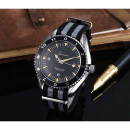 Designer OMG Watch Full Automatic Mécanique imperméable mécanique noire Black Mens Houns Round Watch