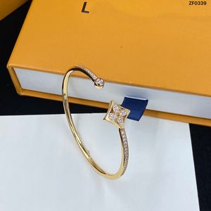 Designer Bracelet Ouvert Mode Luxe Diamant Bracelet Bracelets 18K Or Titane Acier Bling Bracelets Bracelets pour Hommes bijoux