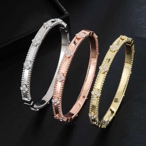 Designer Original 1to1 Vancllf Luxury Jewelry Womens High Quality Plant Flower Bracelet Edition Narrow Kaleidoscope Zircon Classic Fashion Pièce à main