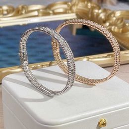 Designer Brand original V Gold Van One Row Bracelet Diamond Feme