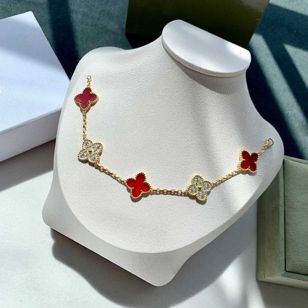 Designer Brand Original Van Four Leaf Grass Bracelet femelle Belt Diamond Red Red Chalcédoine et autres cadeaux chanceux à la petite amie avec logo