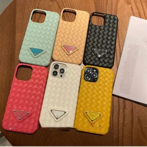 Designer P Premium Touch Traided 3D iPhone15pro Téléphone Case 14Promax Leather 15Promax Half Pack