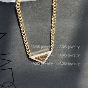 Designer Parda bijoux p famille nouveau Triangle diamant collier femme Hip Hop rue mode exagéré Punk Cool Style