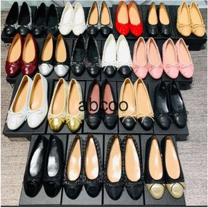 Designer Paris Femmes Canal Ballet Plat Chaussure Printemps Automne En Peau De Mouton Bow Mode Chaussure De Bateau Dame En Cuir Paresseux Danse Robe Mocassins Femmes Chaussures Grande Taille 35-41