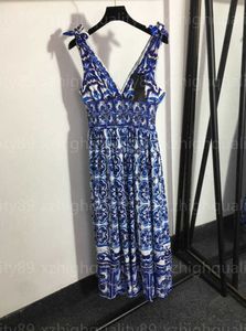 Vestidos de fiesta de diseñador para mujer Falda larga Ropa de dama Celadon Estampado V profundo Halter Diseño de arco Estampados de moda Vestido para mujer Ropa de diseñador 55