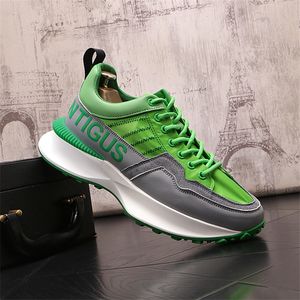 Designer Party Fashion Shoes Breatable Lace Up Men Casual Sneakers Dikke bodem Vulacnized Driving Walking Loafers