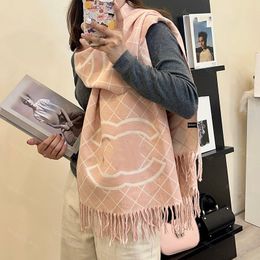 Ontwerper Pashmina Sjaal voor dames Warme sjaals Mode Klassiek Imiteren Kasjmier kwastje Lange sjaal Wrap Heren Sjaals beanie cape roze G5