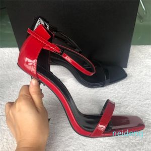 Designer - Cuir verni Thrill Talons Femmes Unique Bout pointu Robe Chaussures de mariage Chaussures sexy Lettres talon