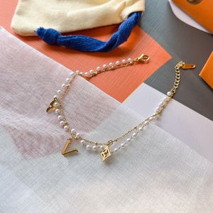 Bracelets de cheville en chaîne de perles de créateur, plaqués or de luxe, conçus pour les femmes, cadeaux de luxe, nouveaux accessoires de bijoux chauds