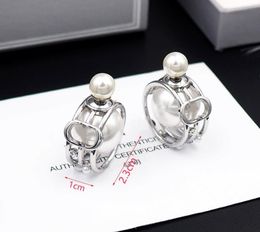 Boucles d'oreilles de perles de créateur pour femmes de haute qualité de luxe en or argent en cuivre en cuivre en cuivre cercle de boucles d'oreille bijoux bijoux navires gratuits