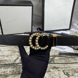 Diseñador Pearl Letter Hebilla Cinturones Mujeres Ocio Cinturón de cuero Hombres Mujeres Comercio Clásico Durable Cintura Marca de lujo Versátil Decorar cinturón
