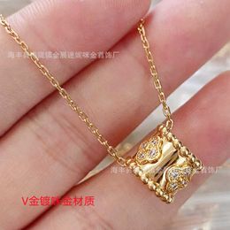 Collier pendentif designer Sweet Love Vanca Jade V-Gold Kaléidoscope avec collier incrusté de diamant pour femmes mondains exsudant un luxueux P54Q