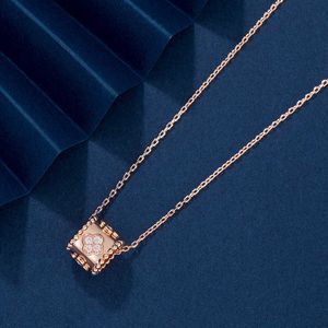 Designer hanger ketting Sweet Love Vanca Jade V-goud Caleidoscoop ketting met dik goud en diamanten inleg Dames lichte luxe ketting 7tl5