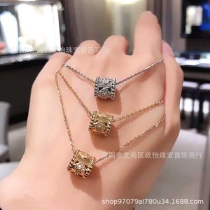 Ontwerper hanger ketting Sweet Love Vanca Jade Four Leaf Clover Diamond Caleidoscoop voor vrouwen 18k Rose Gold Chain Gold Mesh rode hanger B17a