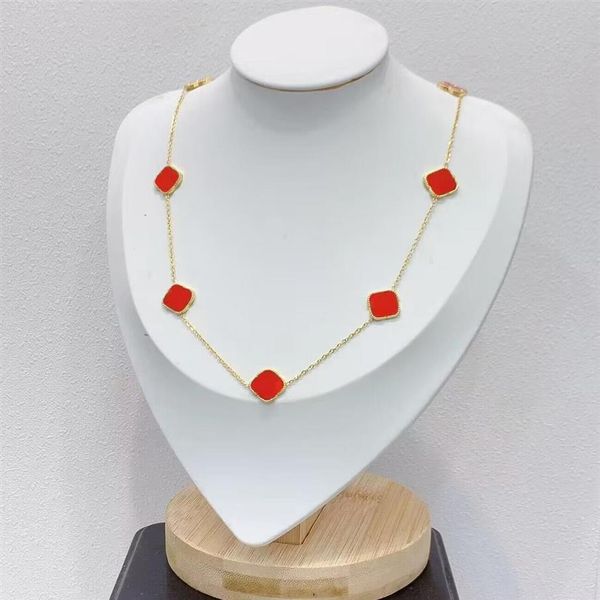 Colliers pendentif design trèfle en acier inoxydable en or 18 carats pour femmes mode fleur douce coquille de luxe collier classique bijoux gi2108