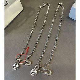 Colliers de pendentif de créateur grand collier à broches