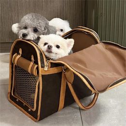 Designer Pet Carrier Bags Pet Carrier Leather Lederen Patroon Pet uitgaande tas Teddy Aviation Bag Web Venster met handvatten Tas Tas Eenvoudig voor Pet Breathe