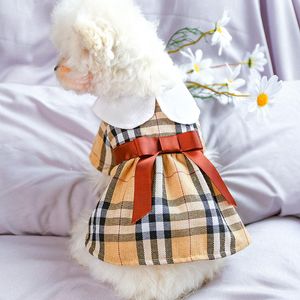 Diseñador Ropa para perros para mascotas Señora Verano Café Vestido con lazo Princesa Teddy Cat Ropa linda Dos piernas Desgaste para perros medianos pequeños XSSMLXL287p