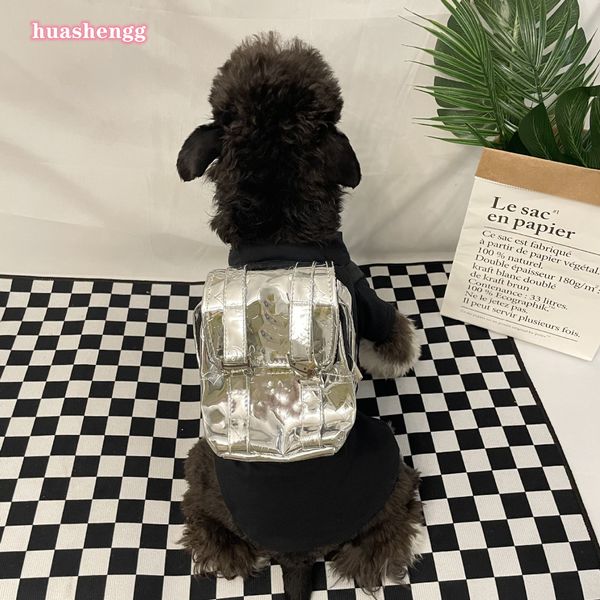 Designer Pet Dog sac à dos en argent en cuir 3D logo en relief mignon petit chien sac à dos mode chien sortant sort de remorquage réglable