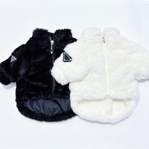 Designer hondenjas zwart wit roze bontjas klassiek logo honden- en kattenkleding wintermode warme hondenjas Teddy Fadou dikke jas