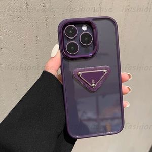 Designer Phone Case Fashion Purple Metal Lens Clear Phonecase pour IPhone 14 Pro Max Plus 13 12 11 XR XS Cases Luxury Brand Letters Cover Nouveau