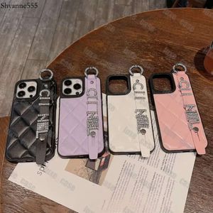 Funda para teléfono de diseñador para Iphone 14 Pro Max 13 Promax 12 12pro Diamond Channel Pulsera Teléfonos Cubierta Correa para la muñeca Funda trasera a prueba de golpes G241911PE