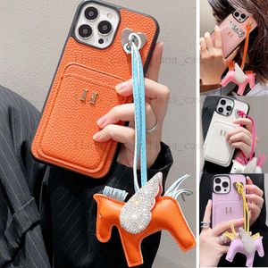 Case de teléfono de diseñador para iPhone 15 14 Pro Max Leather, Luxury iPhone Case 15 14 más 13 12 Pro para mujeres Cubierta de billetera a prueba de choques con soporte de tarjetas y accesorios de pony