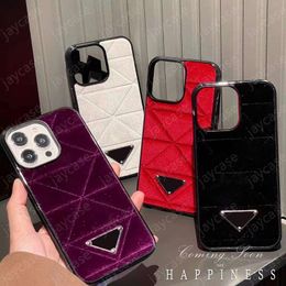 Étui de téléphone de concepteur pour iPhone 15 Pro Max 14 13 12 Luxury Furry Phonecase Classic Triangle Case de choc coque à feu amortisseur Shell Soft 4 couleurs -5