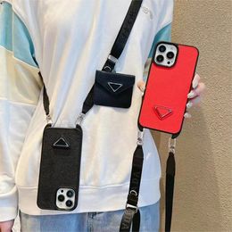 Étui de téléphone design Étui de luxe pour Apple iPhone 15 14 Pro Max 13 12 14LUS 13ProMax Cases Cover 3 en 1 Fashion Airpods Case Bandoulière Triangle P Mobile Cover