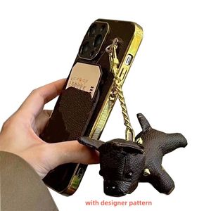 Étuis de téléphone design pour iPhone 15 15pro 14 14pro 13 13pro 12 pro max 11 Porte-cartes en cuir Galvanoplastie Étui de couverture de téléphone de luxe avec pendentif chien de combat français