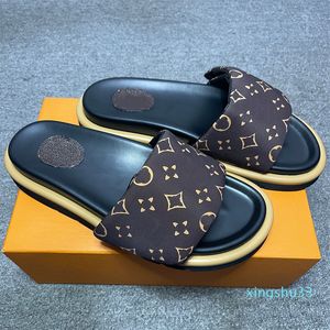 Diseñador Almohada Sandalias Parejas Zapatillas Hombres Mujeres Verano Zapatos planos Moda