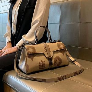 Designer kussentype Postman Damestas 2023 Nieuwe zomer veelzijdige one-shoulder lederen dameszak crossbody tas