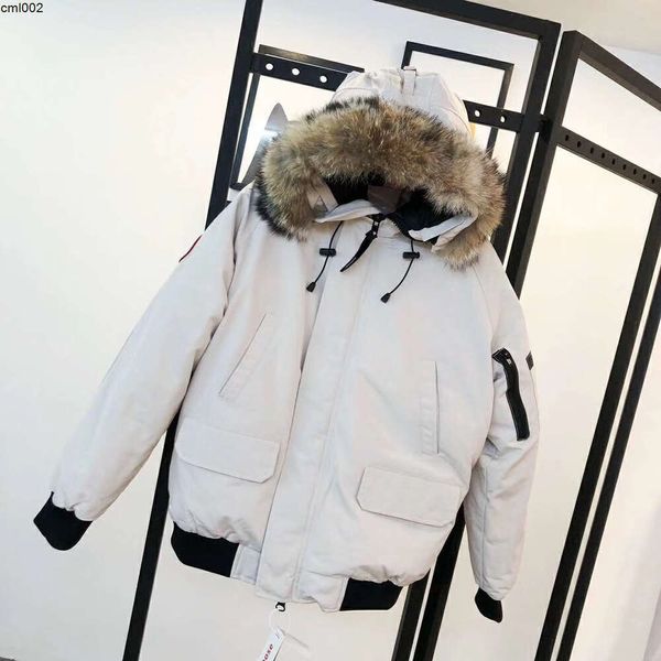 Pilote de créateur Wyndham Parka Winter Down Veste extérieure Men de l'extérieur Femmes Classic Fashion Real Coyote Vent Vent étanche blanc {catégorie}