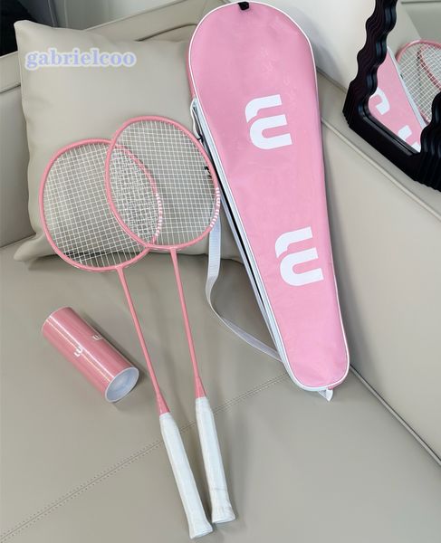 Diseñador Conjunto de raqueta de bádminton rosa Logotipo de letra clásico Bolsa de almacenamiento de raqueta de bádminton para el hogar Chica femenina Conjunto de deportes al aire libre raqueta de bádminton para estudiantes