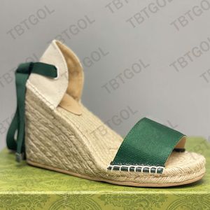 Plateforme de créateurs Espadrilles Sandales Femmes High Heels Fashion Real Le cuir à lacets Sandale pour femmes avec boîte NO037