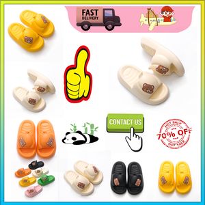 Plataforma de diseñador Plana Little Bear Diapositivas Sandalias Zapatillas para hombres Mujeres Antideslizante Peso ligero Transpirable Corte bajo Suave Moda Piscina caliente Tamaño 35-45