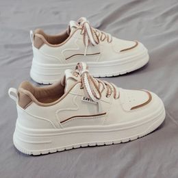 Designer-Plattform-Lauf-Sneaker, Tennisschuhe, Damen-Walking und Sneakers, weiße, lässige Slip-on-vulkanisierte Schuhe 240115