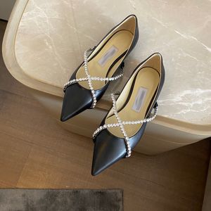 Designer platte schoenen met puntige nagels en luxe en oogverblindende kruiskristallen kettingdecoratie voor platte damesschoenen