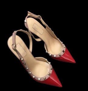 Designer pointu à bout avec des talons hauts rivets en cuir authentiques sandales femmes à lanières cloutées chaussures de robe de fusilage pompes5148717