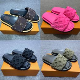 Sandalias de almohadas de piscina Parejas Mujeres Diseñador de verano zapatos planos de moda zapatillas de playa Toboganes Calzado de fábrica con talla de caja 35-46