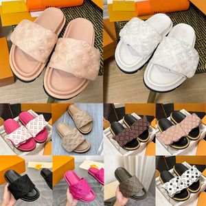 Designer zwembadkussen sandalen Beroemde ontwerper Dames koppels pantoffels heren dames zomer platte schoenen mode strandslippers dia's