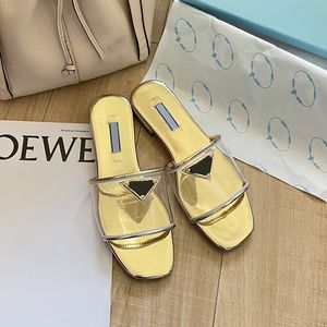 Designer Piscine Oreiller Pantoufles Défilé De Mode Nouveau Style Pantoufle Dame Gaufrage Chaussures Top Qualité En Cuir Sandale Coucher De Soleil Plat Semelle Extérieure En Caoutchouc Diapositives